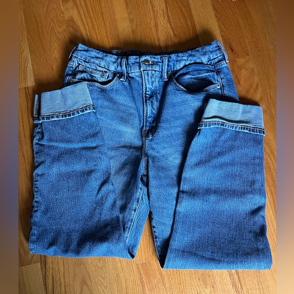 Good American Weekender High Rise Cuffed Jeans. Size 10 - Picture 8 of 8